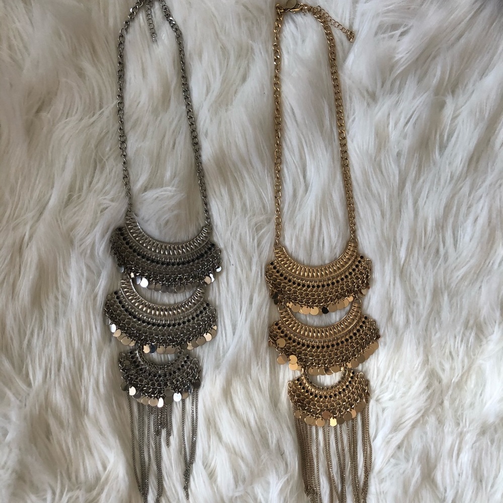 Guess fashionable necklace 2/$40